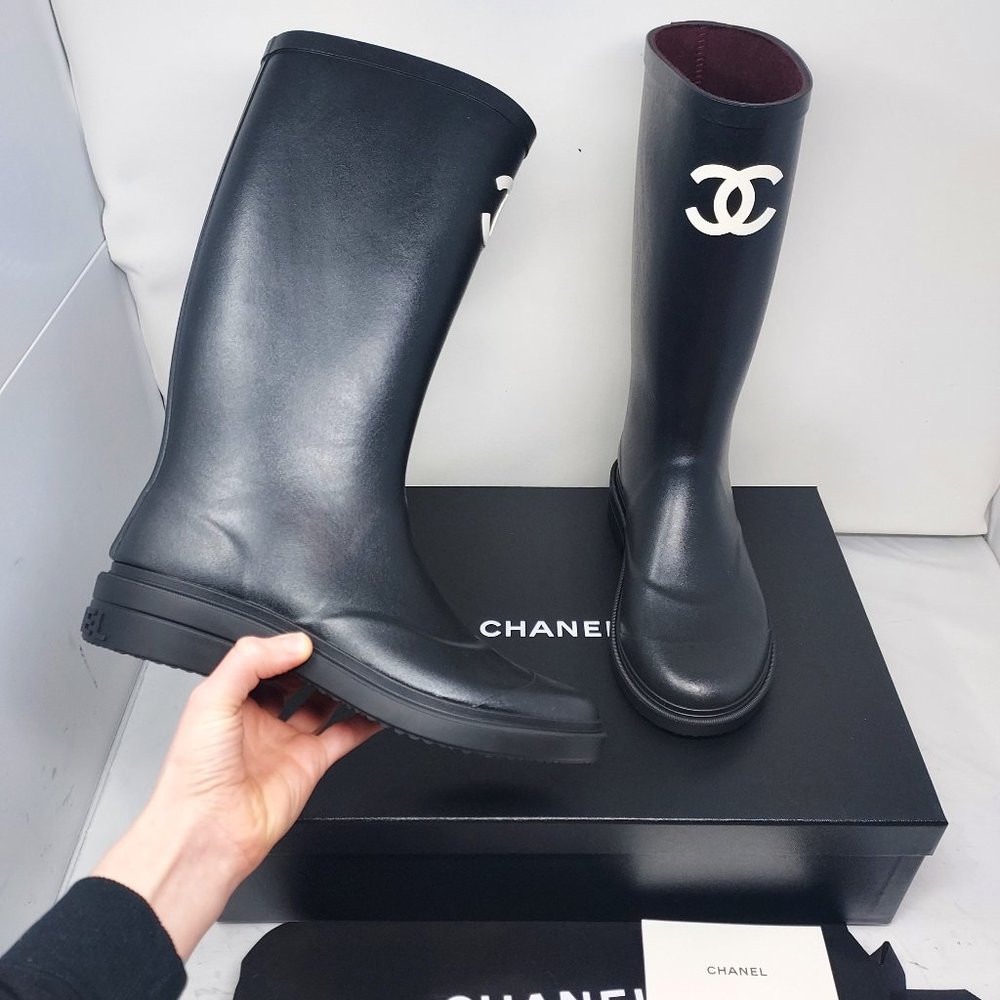 Chanel Black White Caoutchouc CC Logo High Rubber Rain Boot